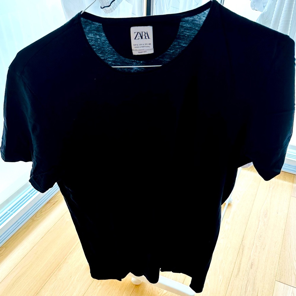 Zara black t-shirt large